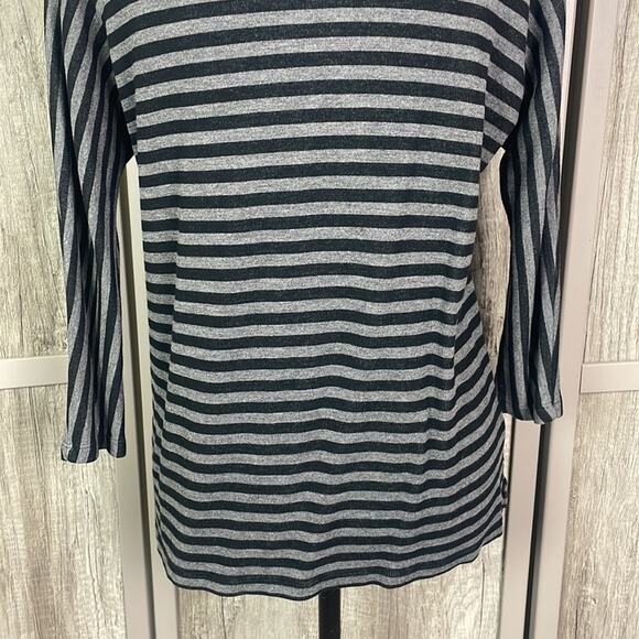 Talbots black/gray striped 3/4 sleeve turtleneck top women's P - Picture 8 of 12